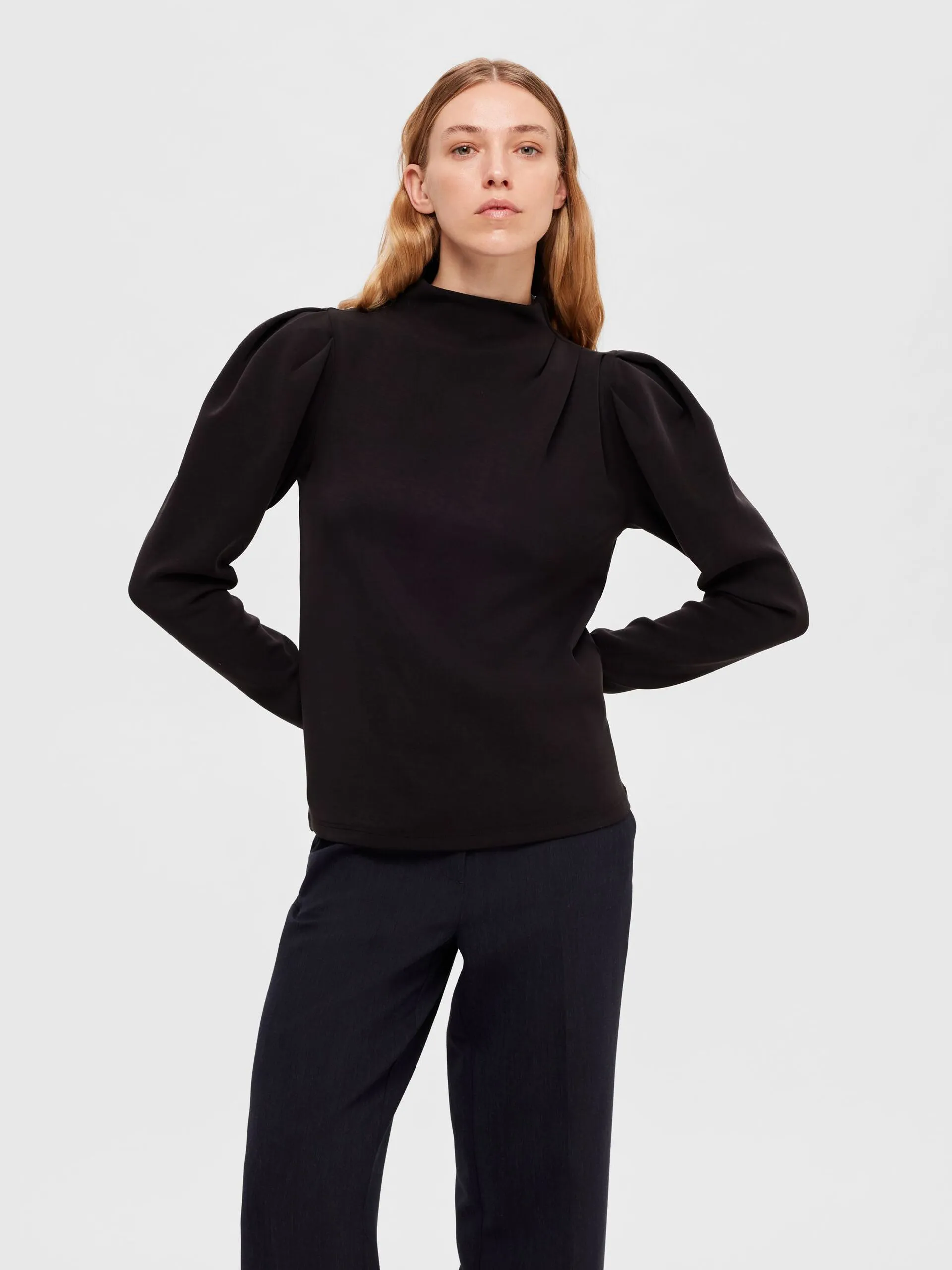 Fenja LS T-Neck Top - Black