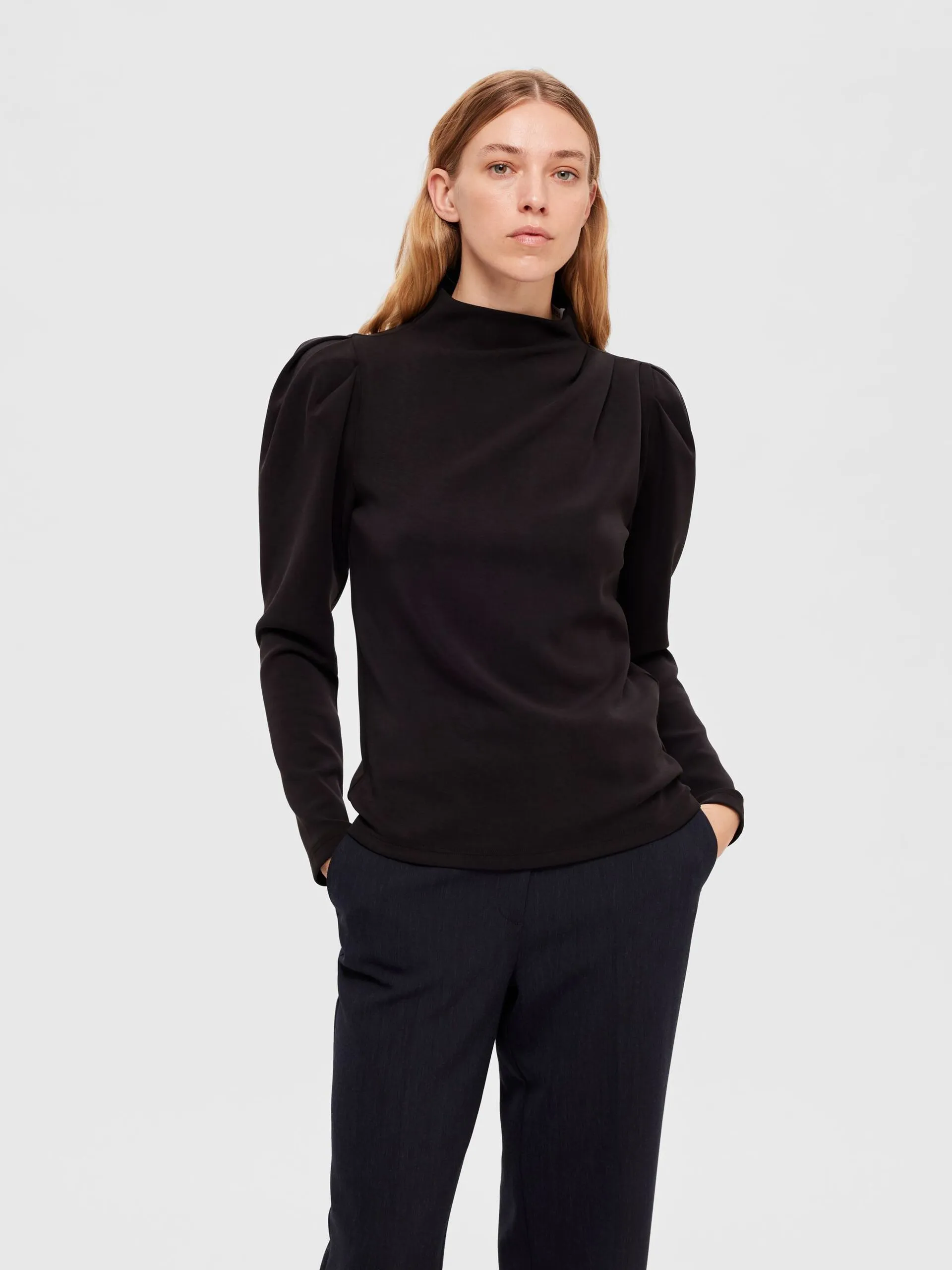 Fenja LS T-Neck Top - Black