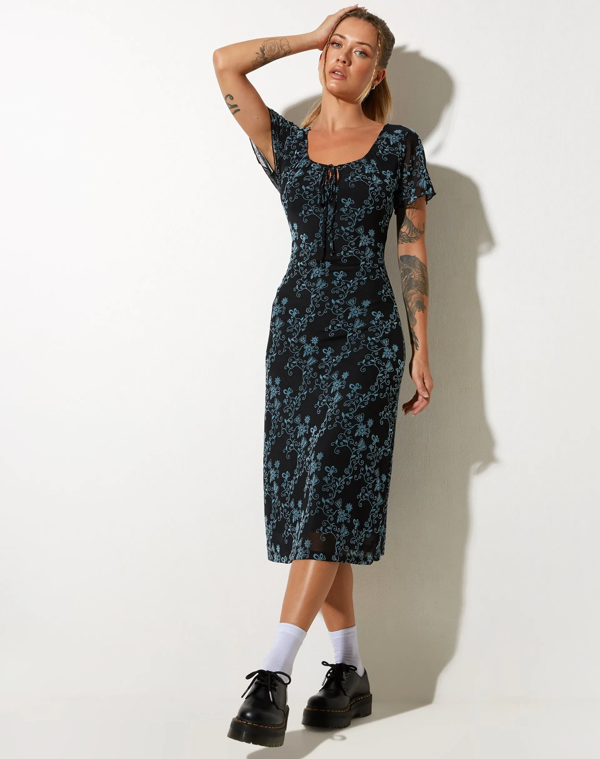 Lorani Midi Dress in Butterfly Vine Flock Blue