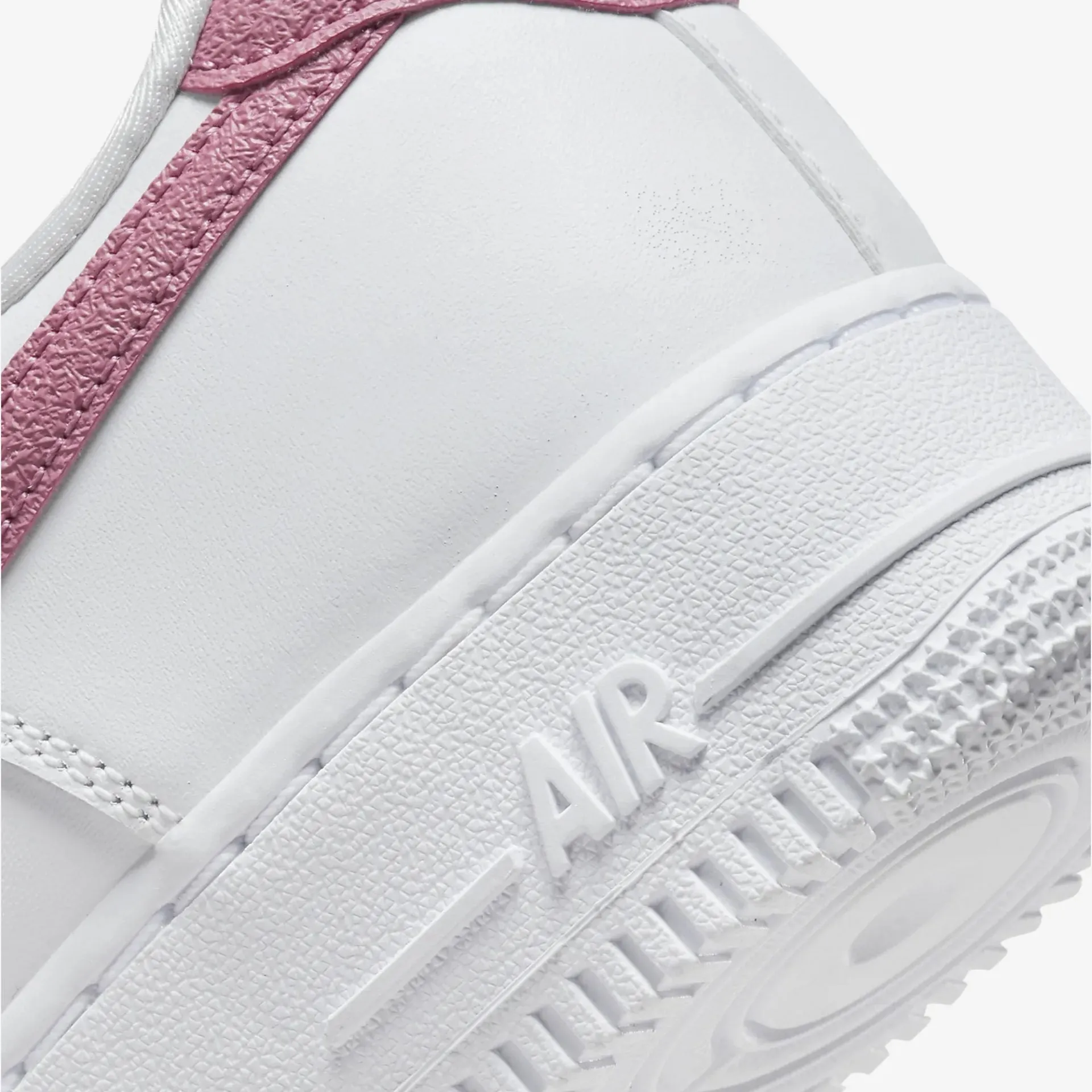 Nike | WMN'S AIR FORCE 1 '07 { WHITE/DESERT BERRY